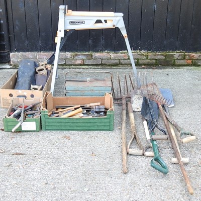 Lot 255 - A collection of tools