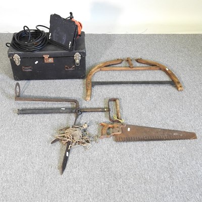 Lot 302 - A collection of hand tools