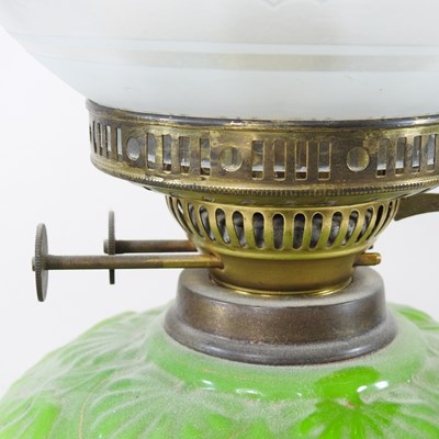 Lot 229 - A Victorian oil lamp