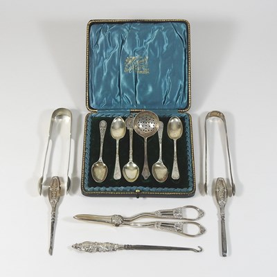 Lot 192 - A pair of Victorian silver grape scissors