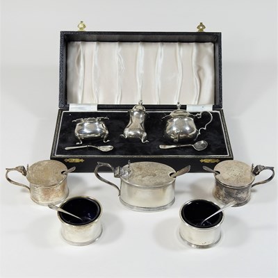 Lot 196 - An early 20th century silver three piece condiment set