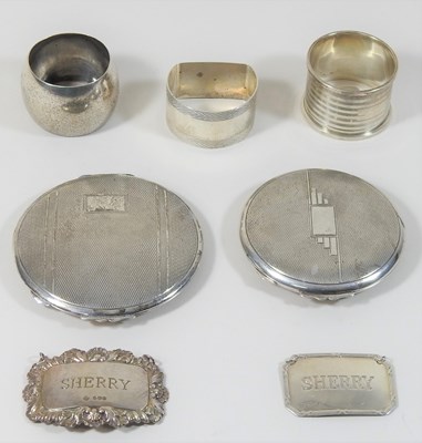 Lot 200 - A silver compact