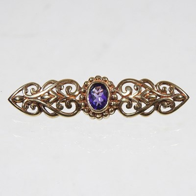 Lot 56 - A 9 carat gold brooch