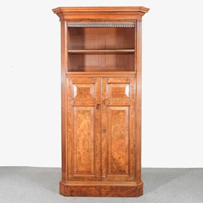 Lot 113 - A good quality 19th century burr walnut...