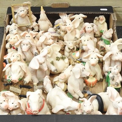 Lot 534 - A collection of Piggin ornaments