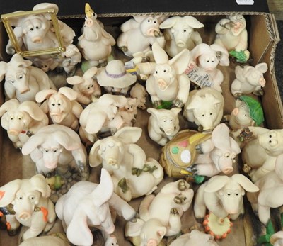 Lot 534 - A collection of Piggin ornaments