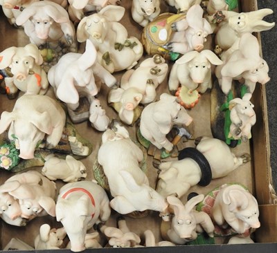 Lot 534 - A collection of Piggin ornaments