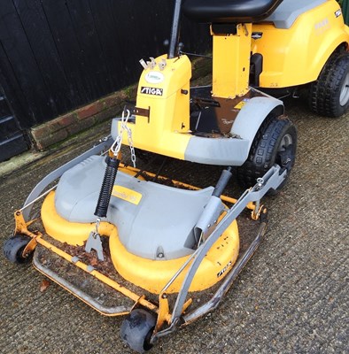 Lot 400 - DAY TWO - A Stiga Park compact 16 4WD combi 95...