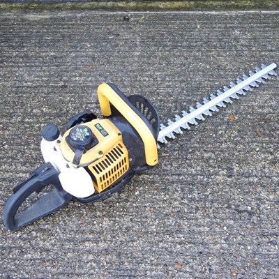 Lot 758 - A Wolf petrol hedge trimmer