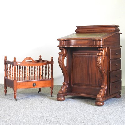 Lot 427 - A reproduction davenport, together with a...