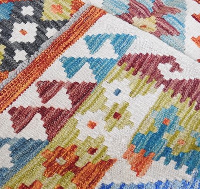 Lot 365 - A kilim rug, with all over diamonds, 152 x 101cm