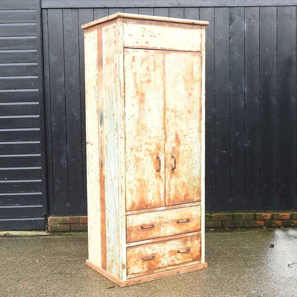 Lot 722 - A mid 20th century painted metal cabinet