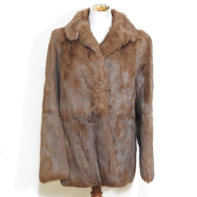 Lot 816 - A ladies fur jacket