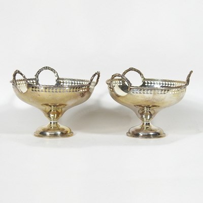 Lot 114 - A pair of early 20th century silver bon bon...