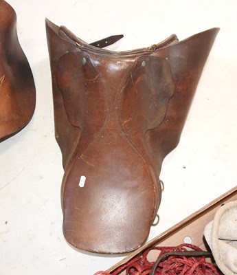Lot 385 - A leather horse saddle