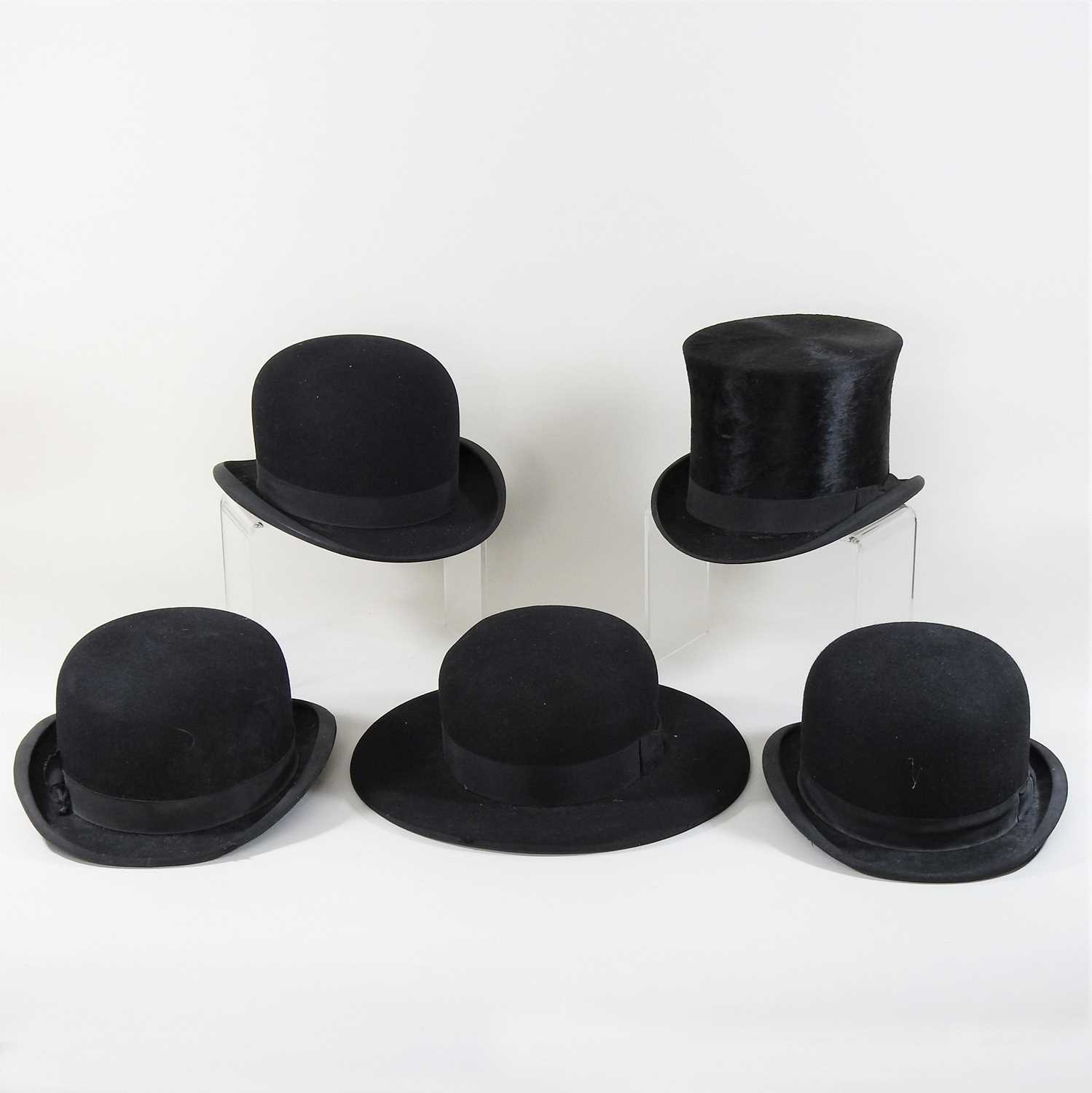 Lot 238 - A vintage top hat