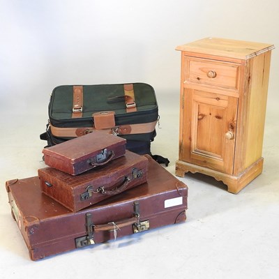 Lot 387 - A vintage brown leather suitcase