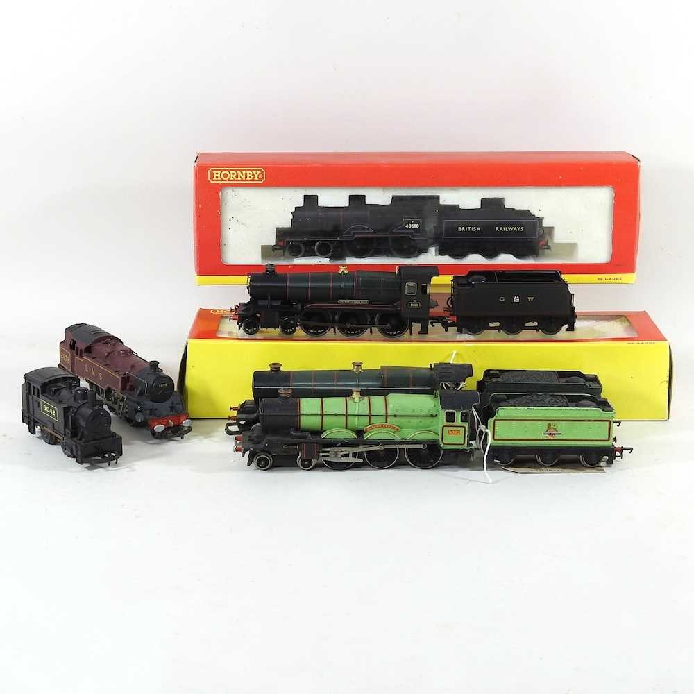 Lot 292 - A large collection of Hornby 00 gauge model...