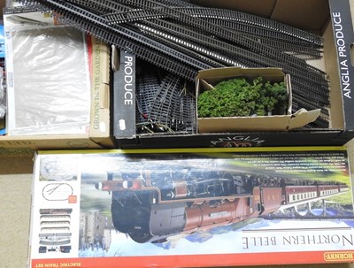 Lot 292 - A large collection of Hornby 00 gauge model...