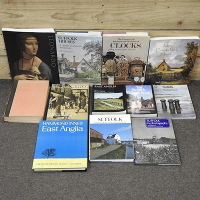 Lot 354 - A collection of books relating to Art,...