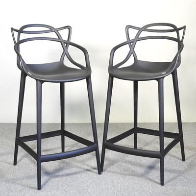 Lot 22 - A pair of modern bar stools, 99cm high (2)