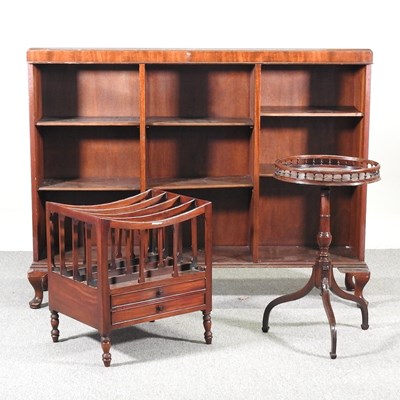 Lot 467 - An early 20th century mahogany open bookcase,...