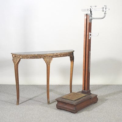 Lot 381 - A set of early 20th century Avery scales,...