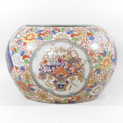 Lot 268 - An early 20th century Japanese Imari...