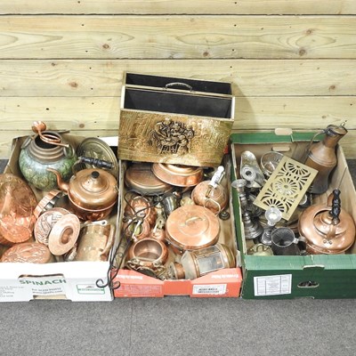 Lot 402 - A collection of copper and metalwares, to...