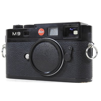 Lot 416 - A Leica M9 Rangefinder 10704 digital camera,...