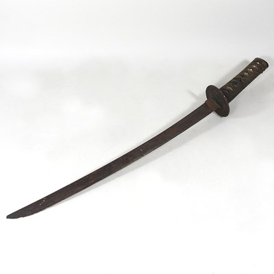 Lot 430 - An early 20th century Japanese short sword,...