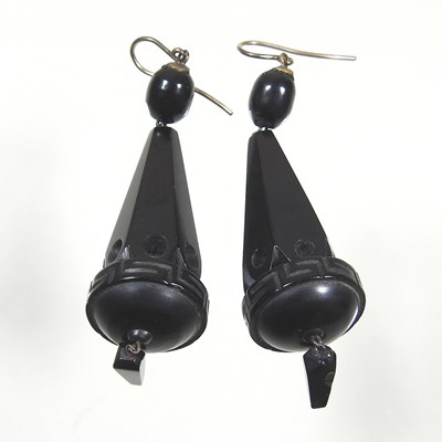 Lot 75 - A pair of jet pendant earrings, 6cm (2)
