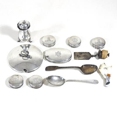 Lot 538 - A collection of mainly silver items, to...