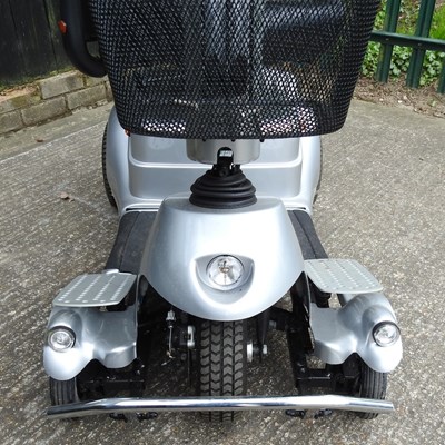 Lot 322 - A Quingo Plus electric mobility scooter