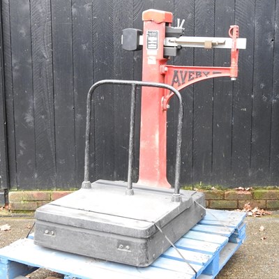 Lot 272 - A set of large Avery weighing scales