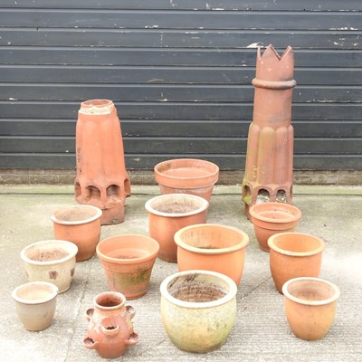 Lot 320 - A chimney pot