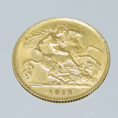 Lot 117 - A George V half sovereign coin, dated 1912