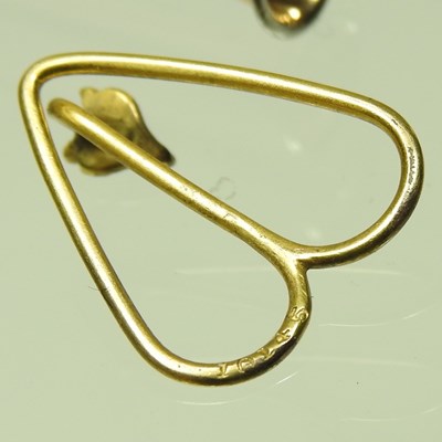 Lot 167 - A 15 carat gold tie pin, in the form of a...