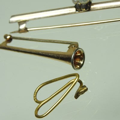 Lot 167 - A 15 carat gold tie pin, in the form of a...