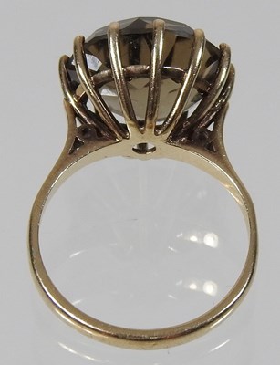 Lot 71 - A 9 carat gold smoky quartz single stone ring