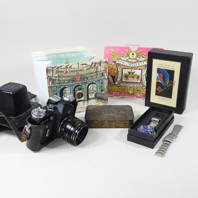 Lot 275 - A 1918 Christmas tin, together with a...