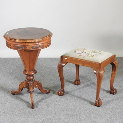 Lot 426 - A Victorian walnut trumpet shaped work box,...