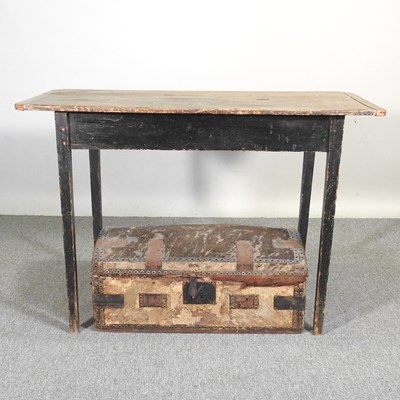 Lot 277 - An 18/19th century horse hair and studded dome...