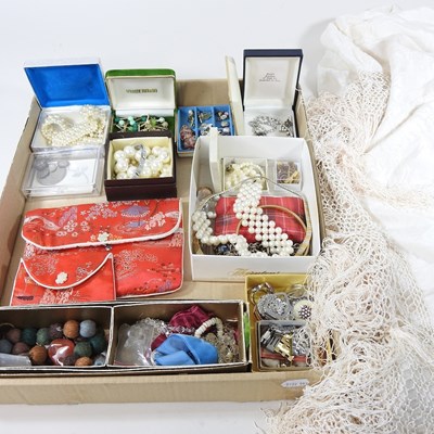Lot 123 - A collection of costume jewellery, together...