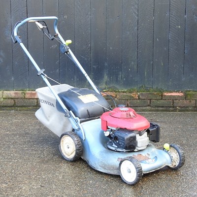 Lot 370 - A Honda petrol lawnmower