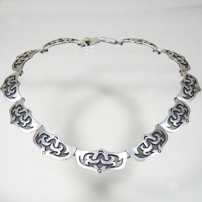 Lot 246 - A Mexican silver flexible link necklace, with...