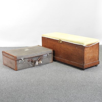 Lot 553 - An early 20th century suitcase, together with...