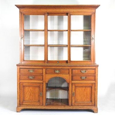 Lot 393 - A late Victorian light oak dog kennel dresser,...