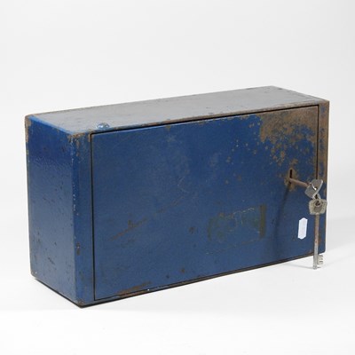 Lot 706 - A metal jewellery safe, with key