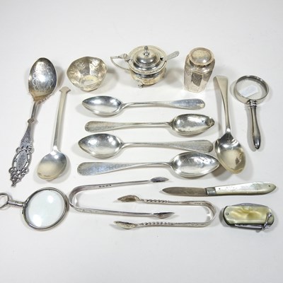 Lot 291 - An early 20th century silver three piece...